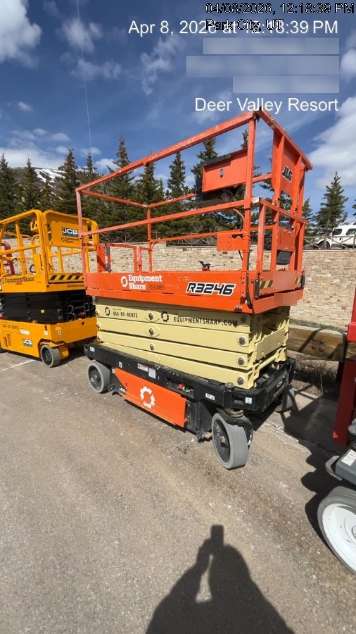 2022 JLG R3246