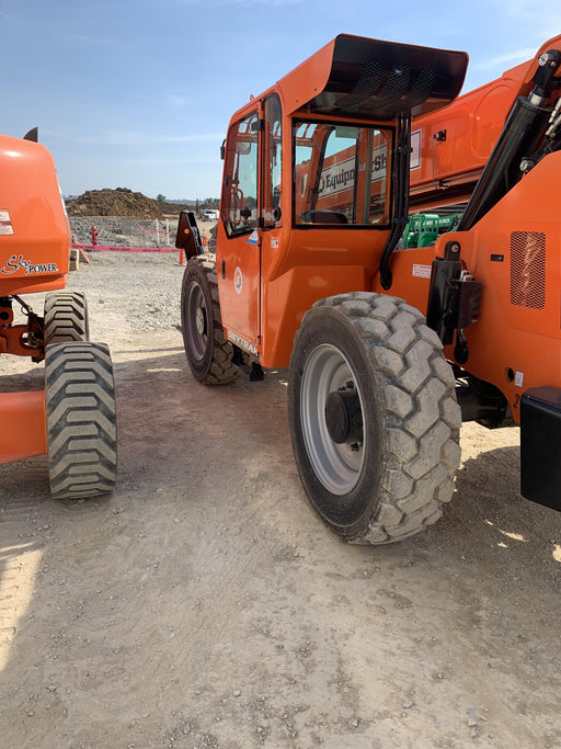 2021 JLG 12054