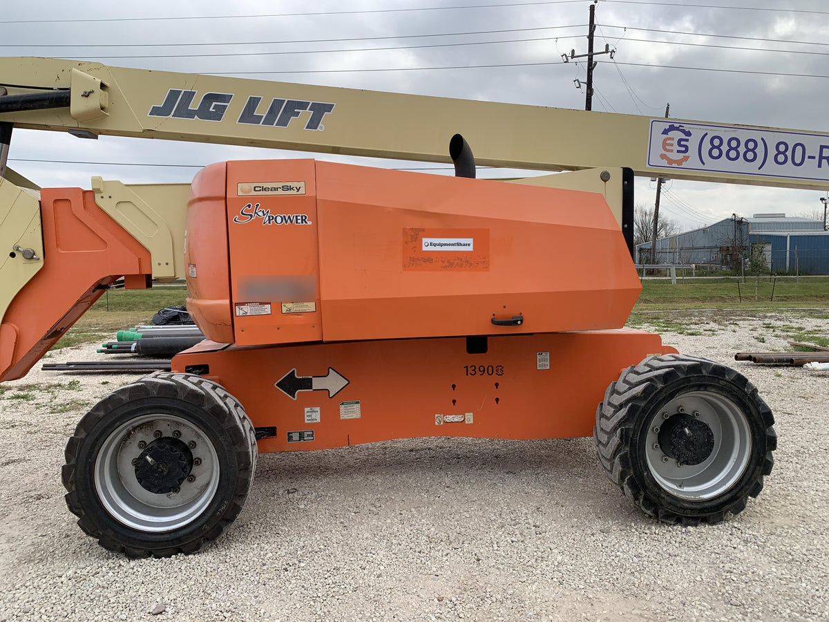 2015 JLG 800AJ