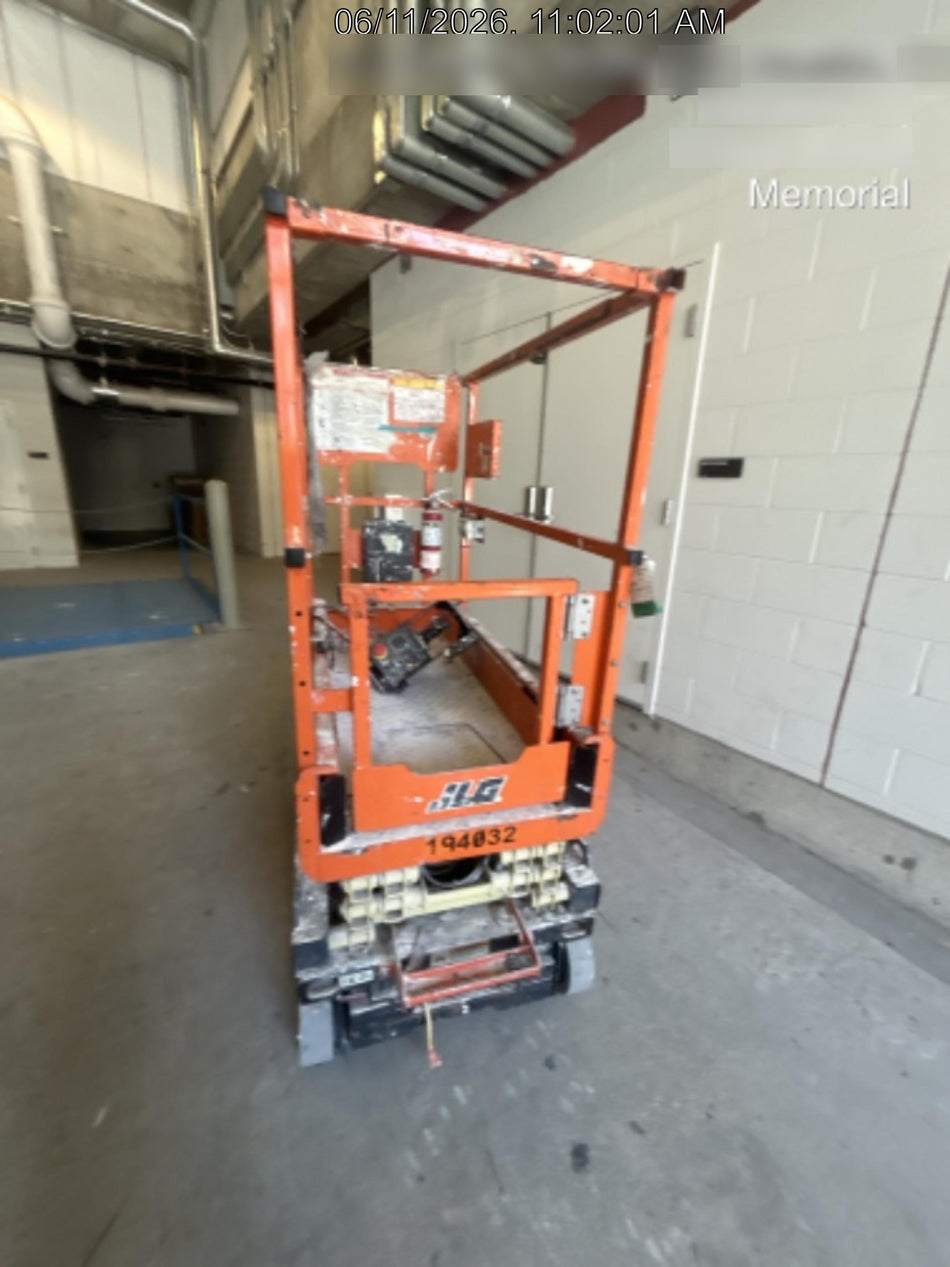 2021 JLG ES1330L
