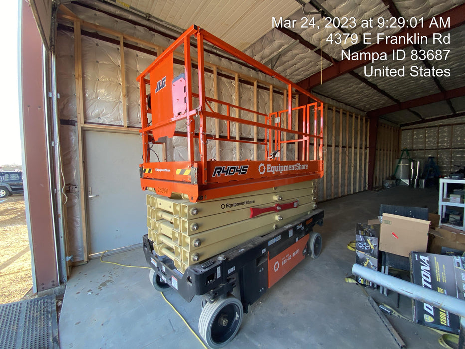 2022 JLG R4045