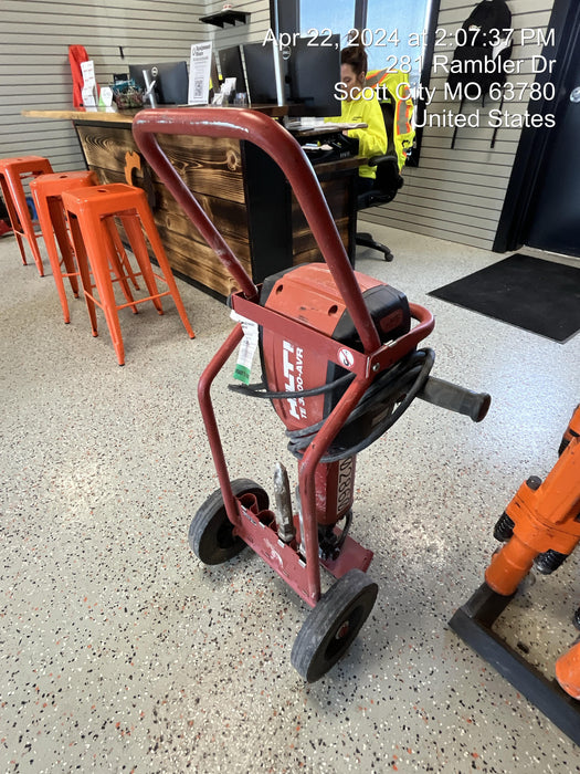 2020 HILTI TE 3000-AVR