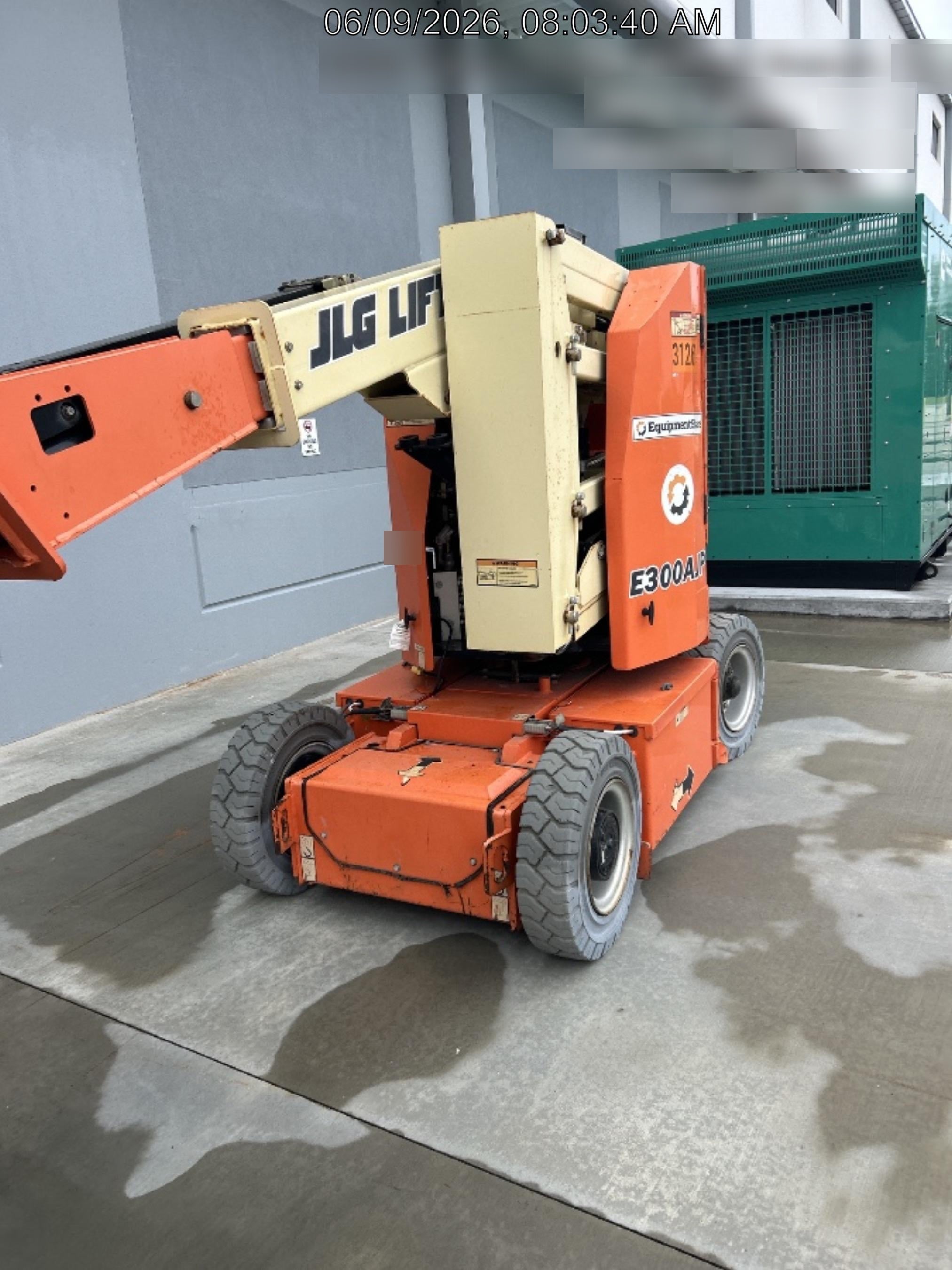 2019 JLG E300AJP