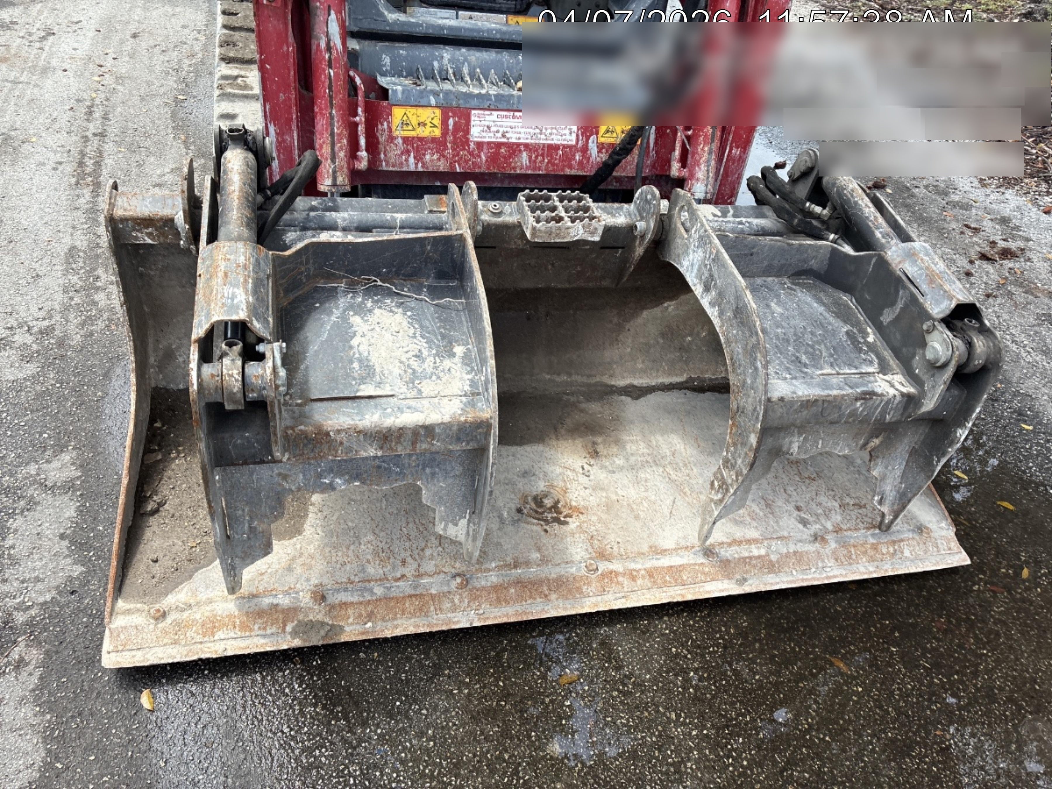 2020 PALADIN 72" Scrap Grapple Bucket - Paladin