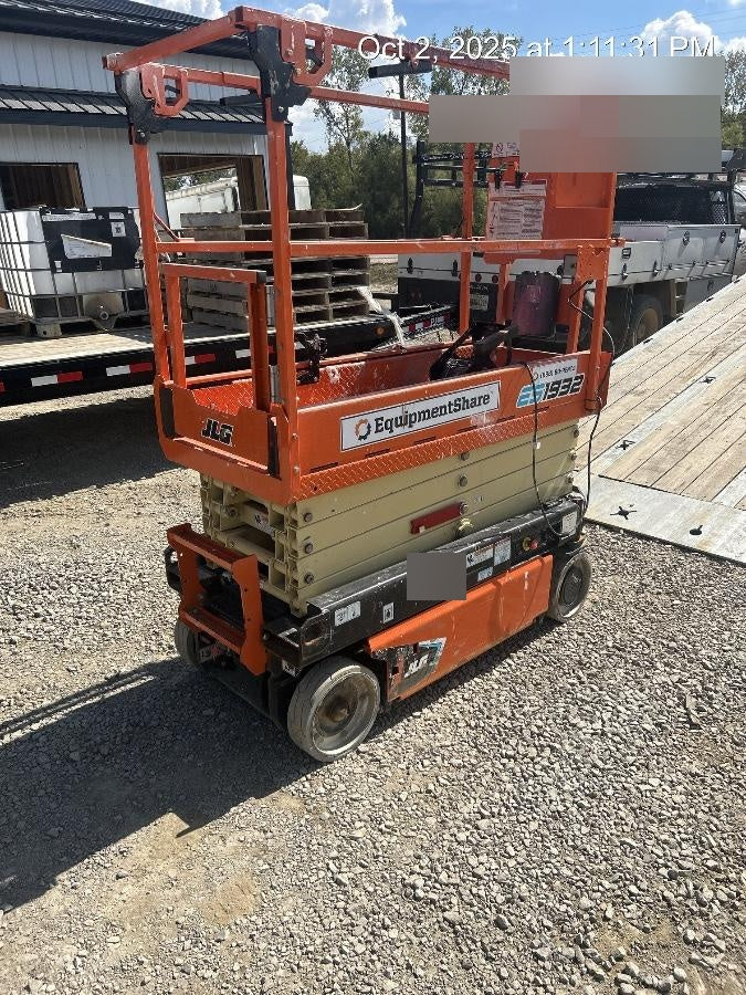 2021 JLG ES1932
