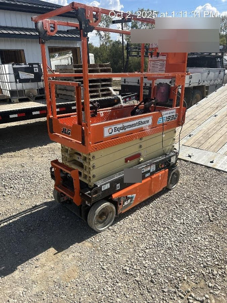 2021 JLG ES1932