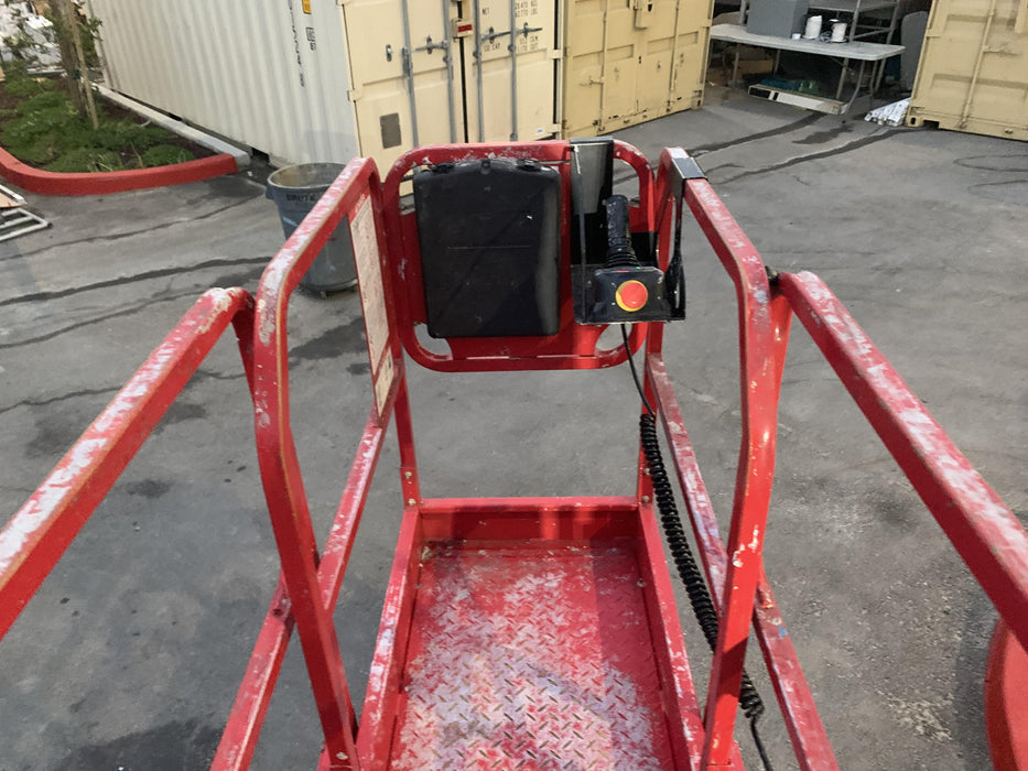 2020 MEC 1330SE Solid NM Tires, Steel Swing out Doors, LCS, Beacon, 900W Inverter