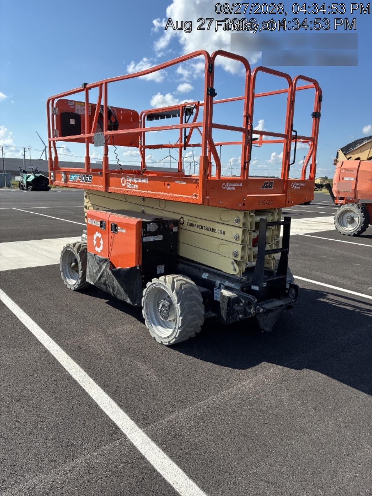 2023 JLG ERT4069
