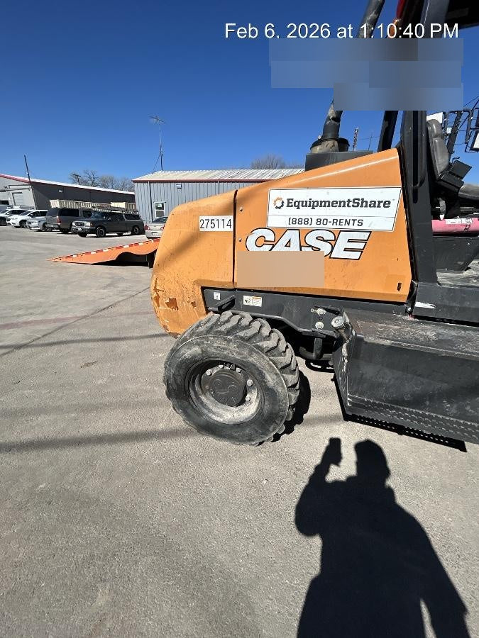 2023 CASE 588H