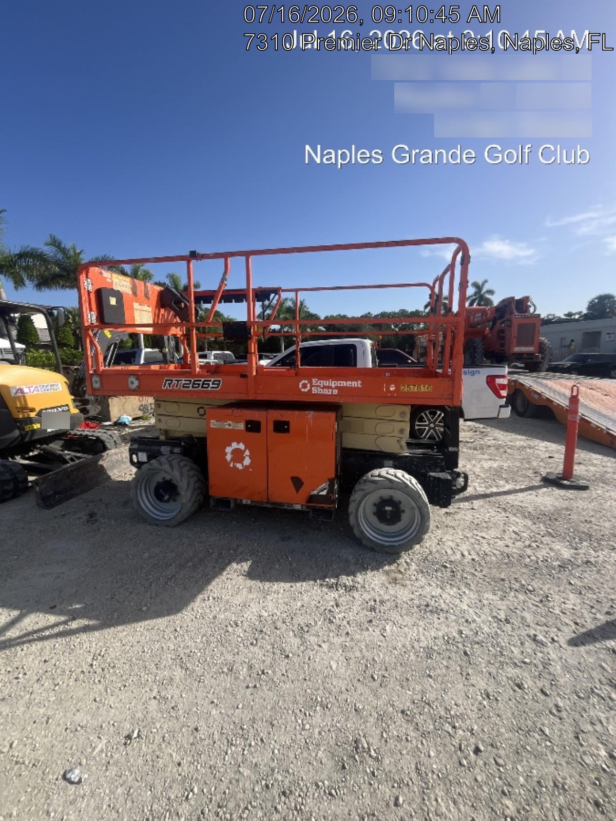 2022 JLG RT2669