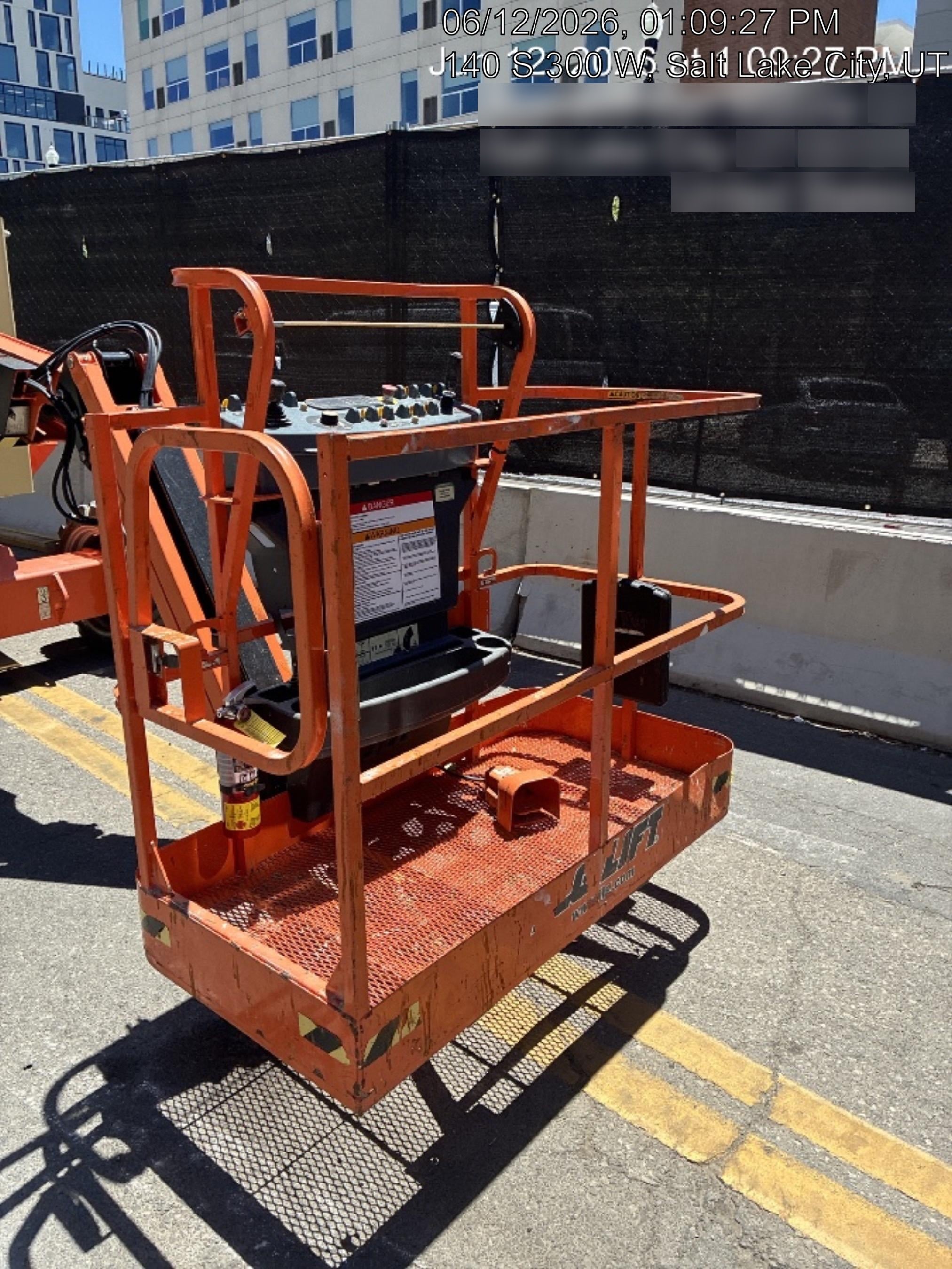 2022 JLG 340AJ
