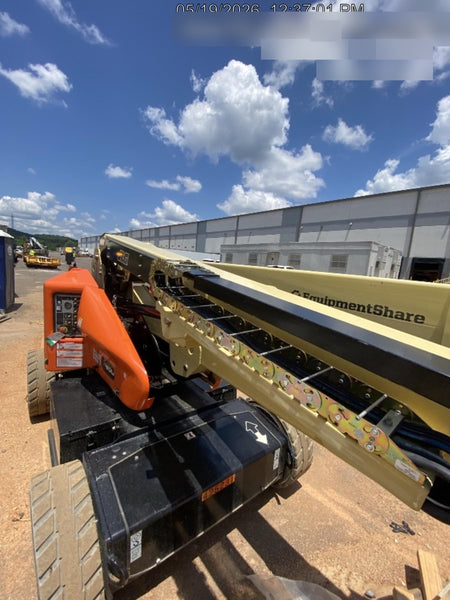 2024 JLG E450AJ
