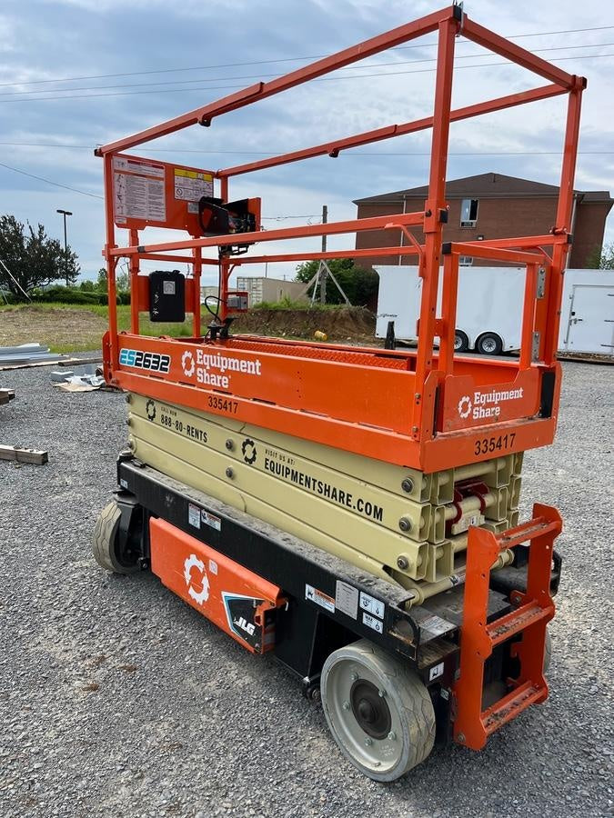 2023 JLG ES2632