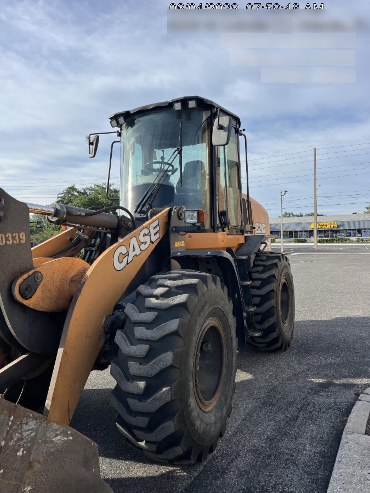 2018 Case 621G CLOSED CAB, 1 FUNCTION, JRB 416 STYLE HYD COUPLER