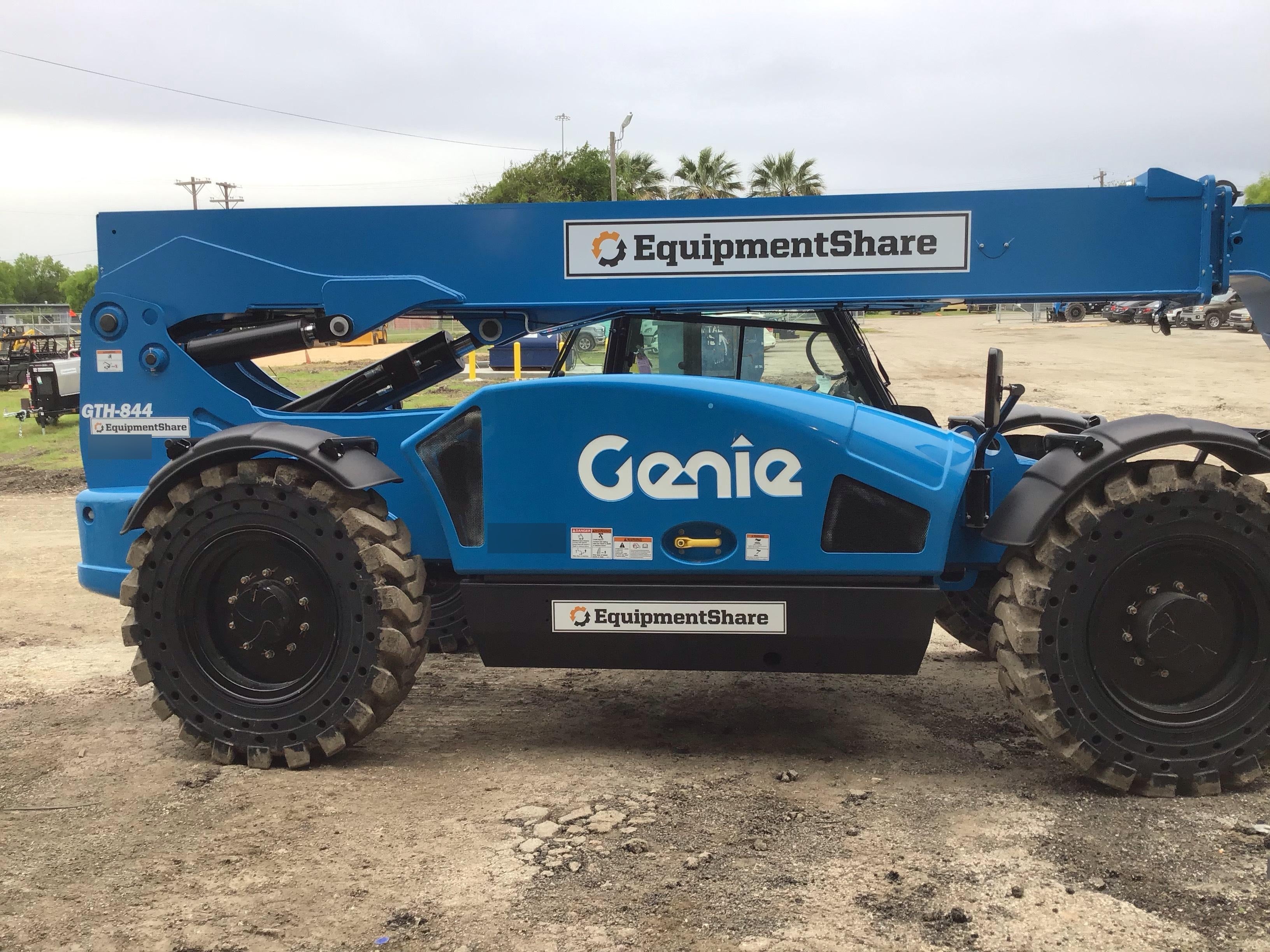 2019 Genie GTH-844 Genie GTH-844 w/Enclosed Cab w/HVAC, Work Lights, Solid Tires, Beacon, 60" Carriage and Forks