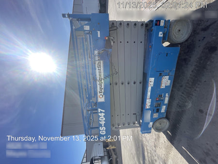 2019 Genie GS-4047 Folding rails with half height swing gate