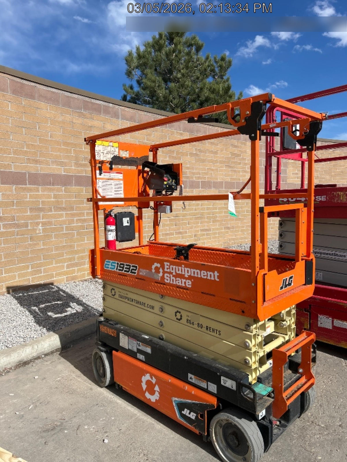2022 JLG ES1932