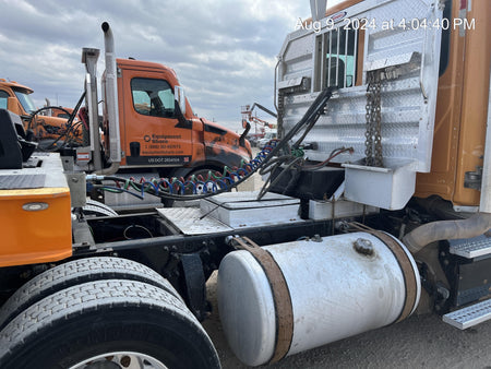 2017 FREIGHTLINER Cascadia CA113