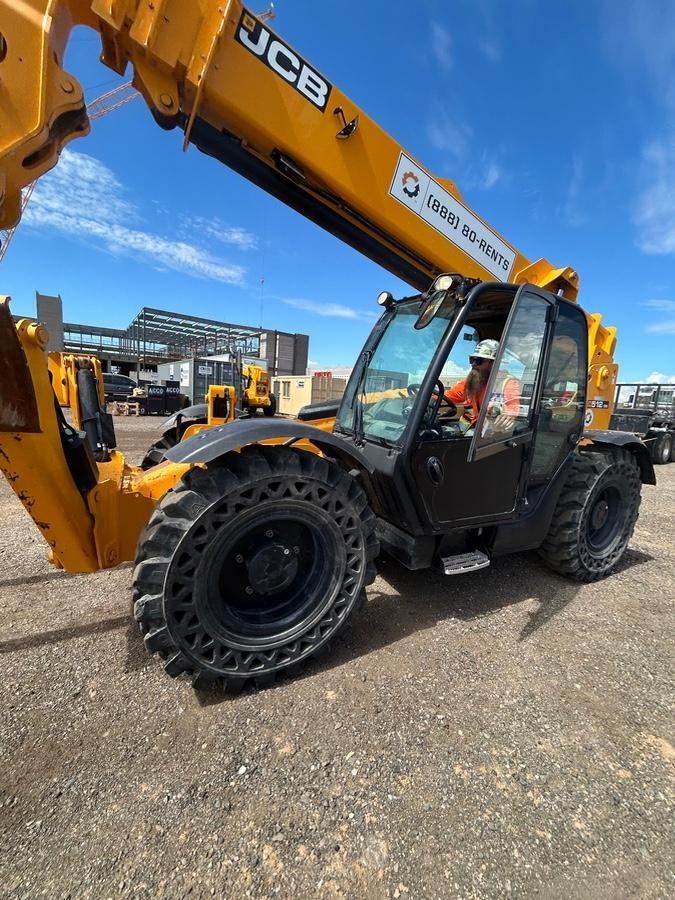 2022 JCB 512-56