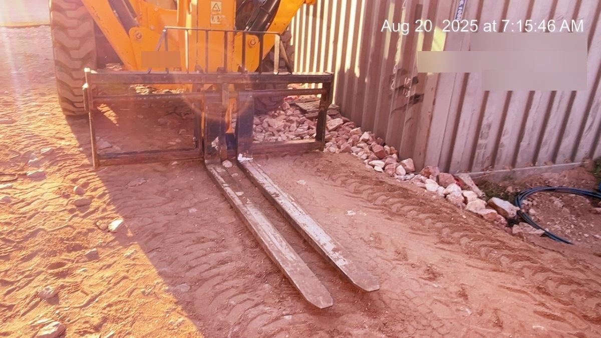 2018 JCB 510-56 JCB 510-56 Telehandler 74 HP w/CAB/HVAC, Beacon, Worklights, Aux Hydraulics, Solid Tires, 60" Carriage/Forks