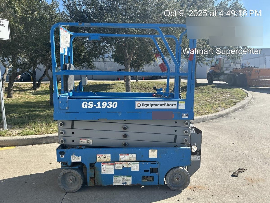 2019 Genie GS-1930 Fixed rails with chain Entry