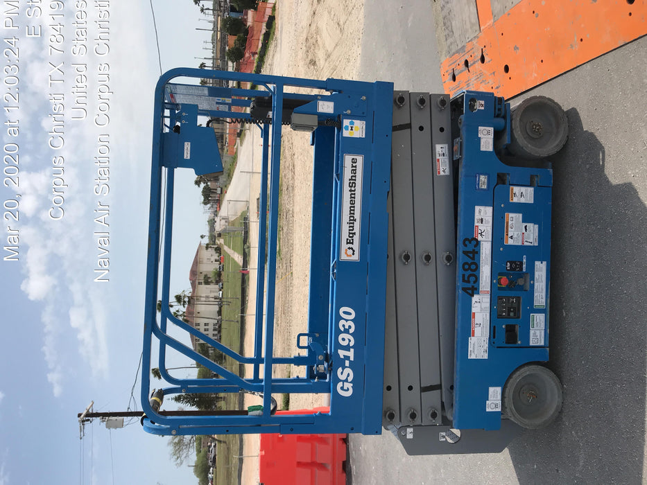 2019 Genie GS-1930 Fixed rails with chain Entry