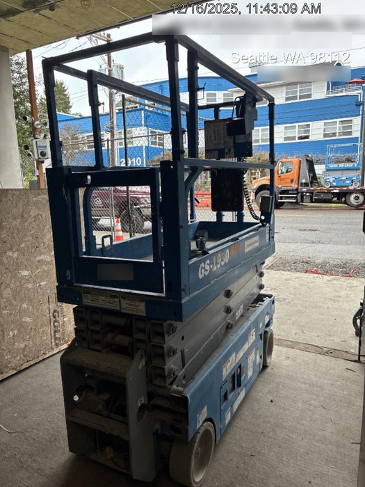 2020 Genie GS-1930 Solid Non Marking Tires, Beacon, Folding rails with half height swing gate