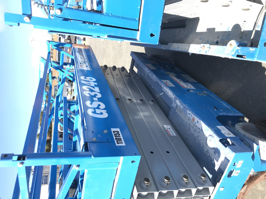 2020 Genie GS-3246 Standard, Folding full height swing gate, 800W Inverter