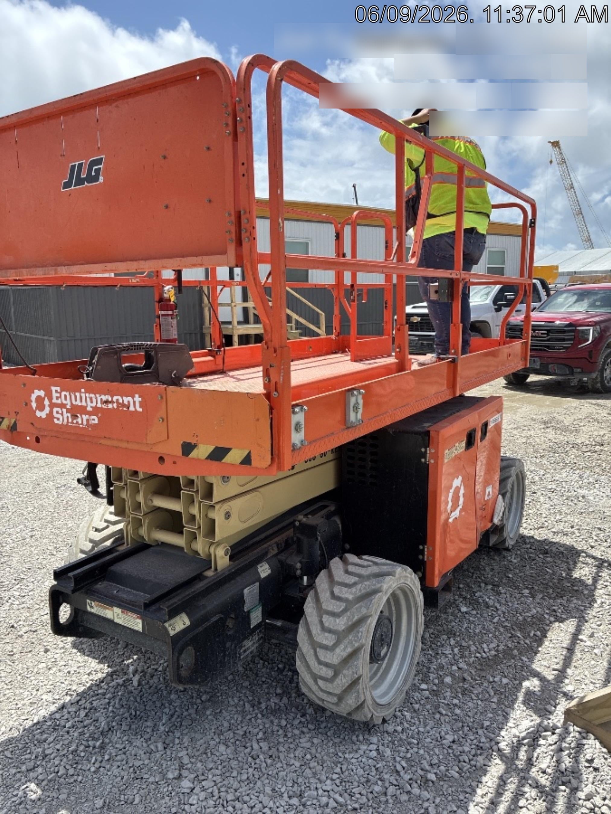 2022 JLG RT2669