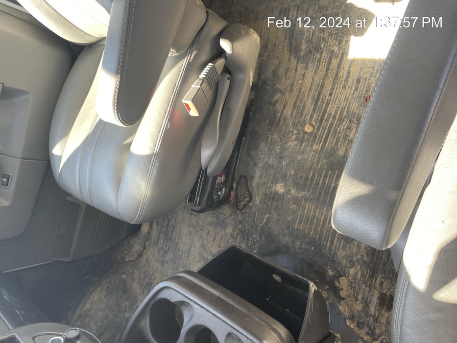 2023 CHEVROLET Express Van - Rental