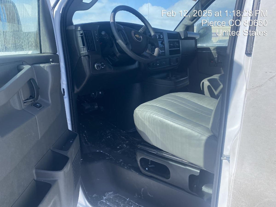 2025 CHEVROLET Express Van - Rental