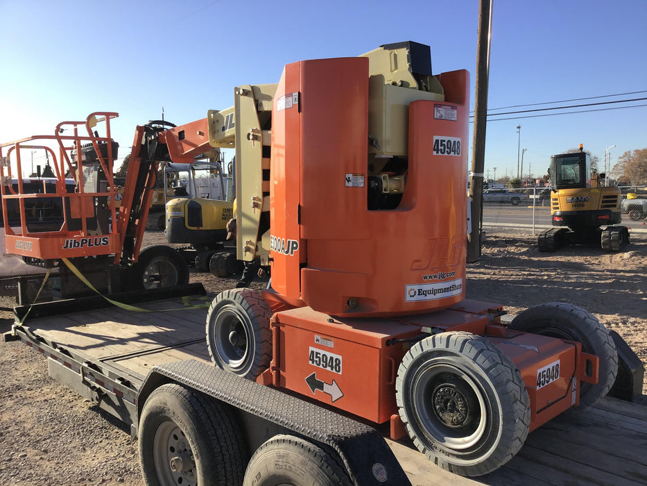 2019 JLG E300AJP