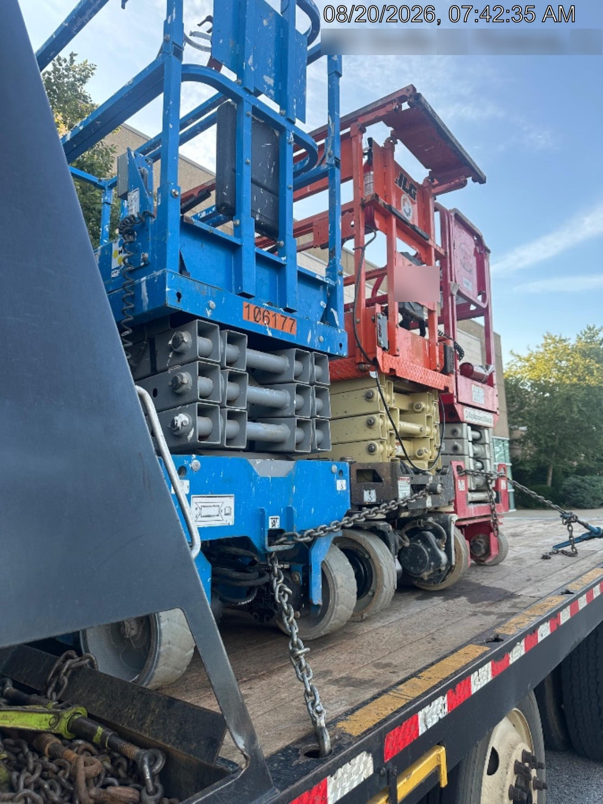 2022 JLG ES1932