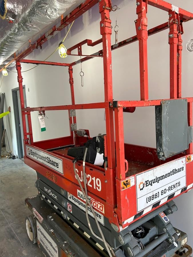 2021 SKYJACK SJ3219