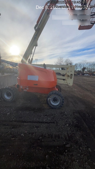 2019 JLG 450AJ