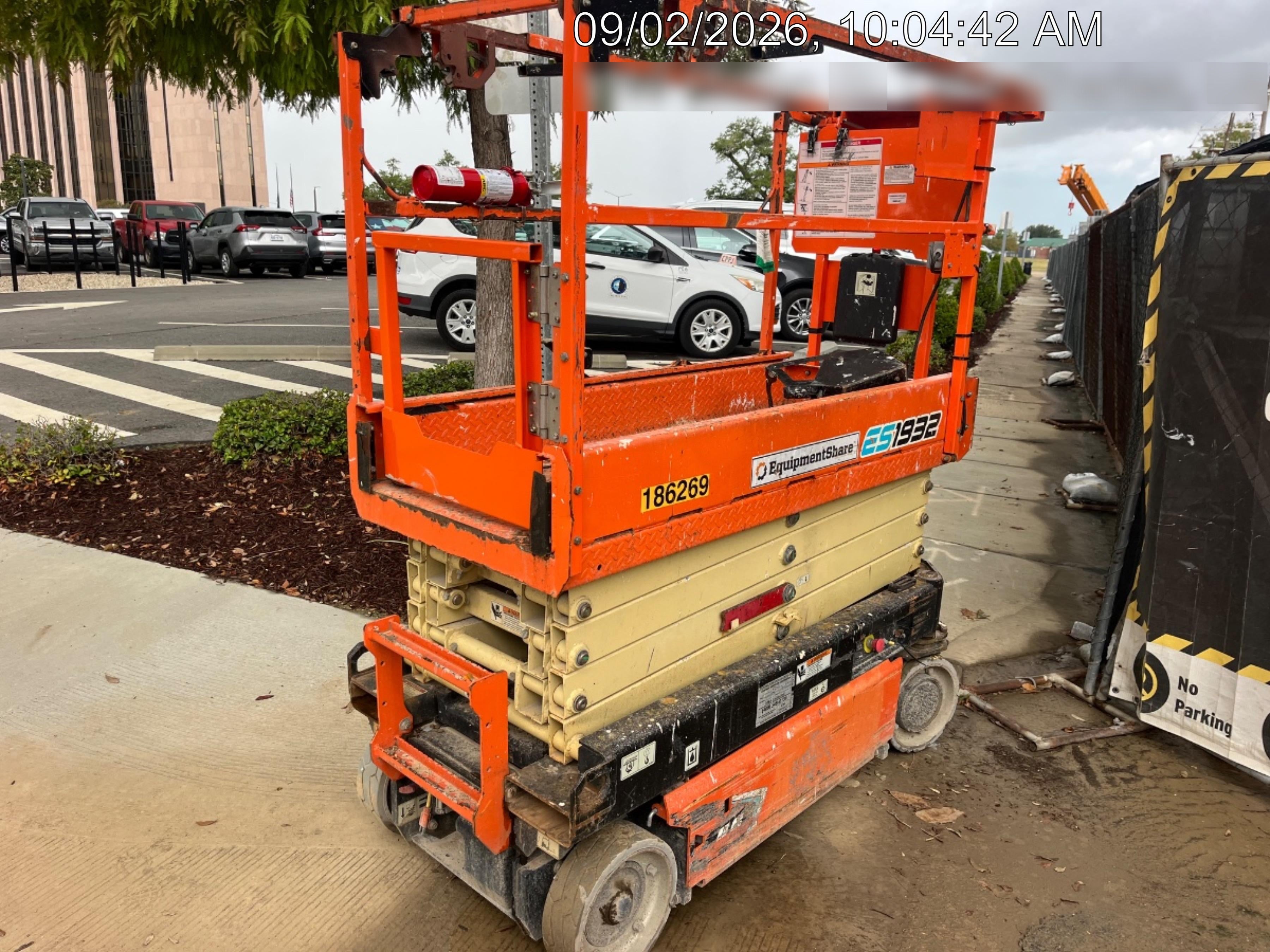 2021 JLG ES1932