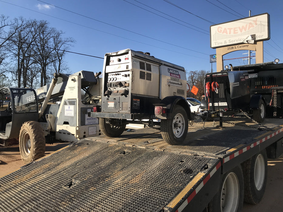 2019 Lincoln Electric Vantage 322 Ready-Pak 3, Two Wheel Trailer, Fender and Light Kit, Cable Rack