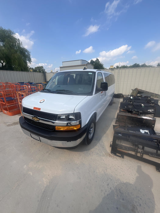 2025 CHEVROLET Express Van - Rental