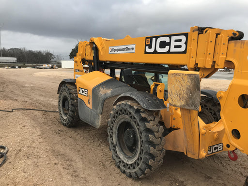 2018 JCB 510-56 JCB 510-56 Telehandler 74 HP w/CAB/HVAC, Beacon, Worklights, Aux Hydraulics, Solid Tires, 60" Carriage/Forks