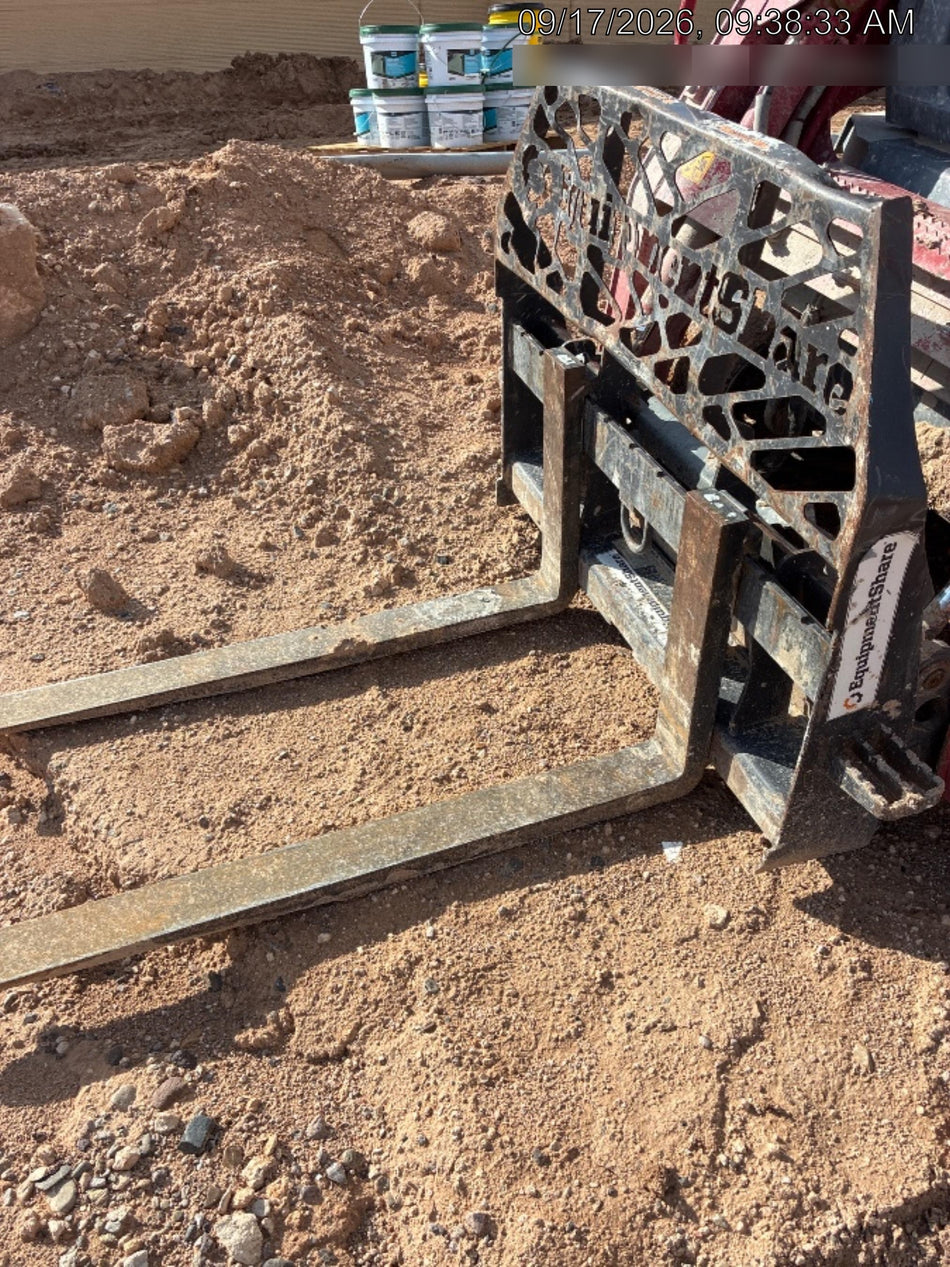 2021 PALADIN 48" Pallet Forks - Paladin