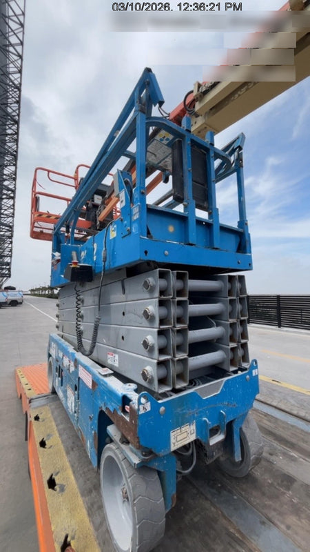2018 Genie GS-3232 Genie GS3232 Lift w/Folding Rails and Swing Gate