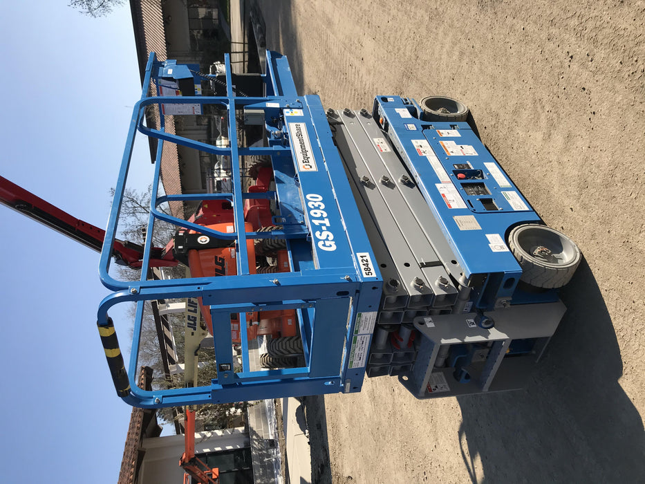 2019 Genie GS-1930 Half Height Swing Gate, 800W Inverter