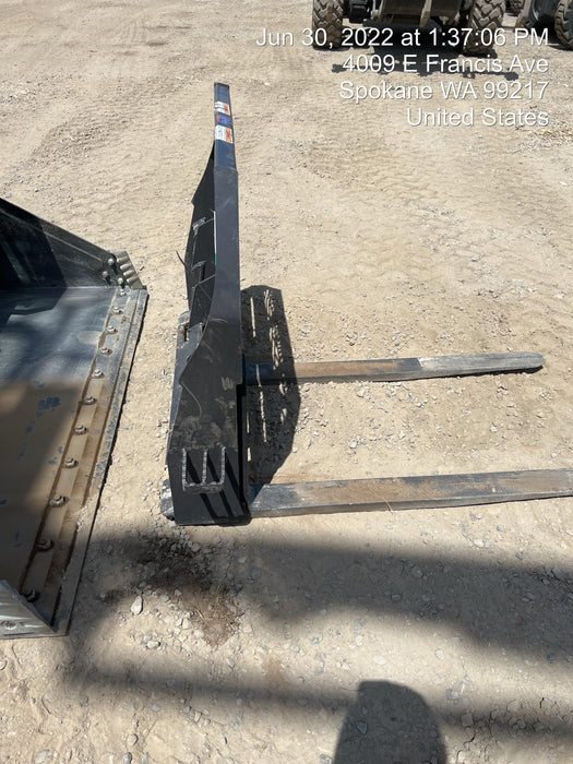 2021 PALADIN 48" Pallet Forks - Paladin