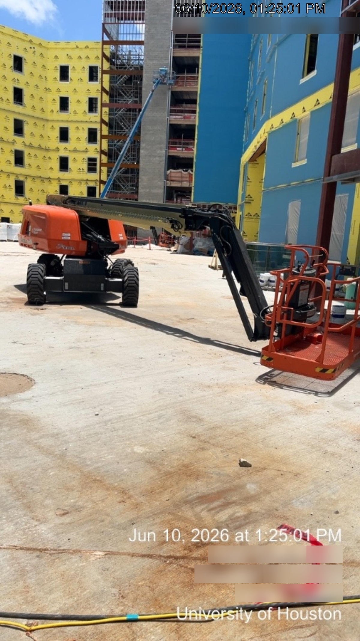 2025 JLG 660SJ