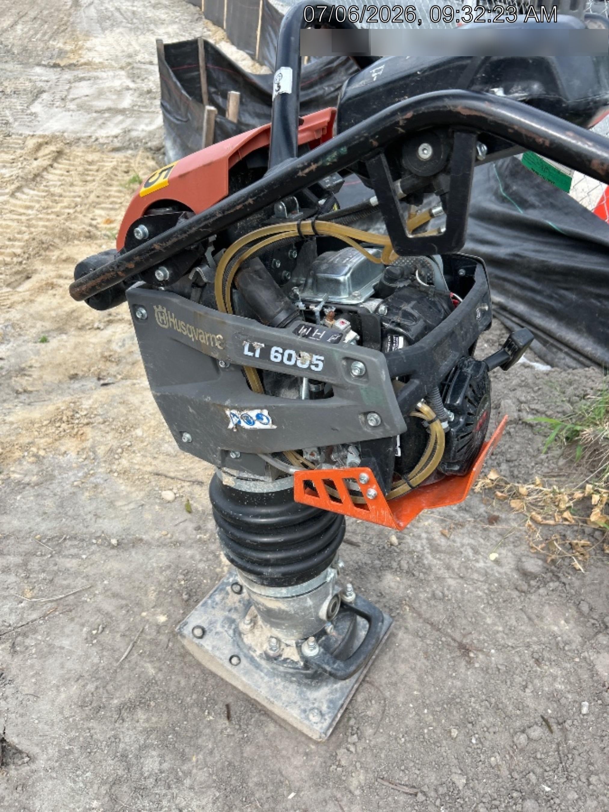 2024 HUSQVARNA LT6005