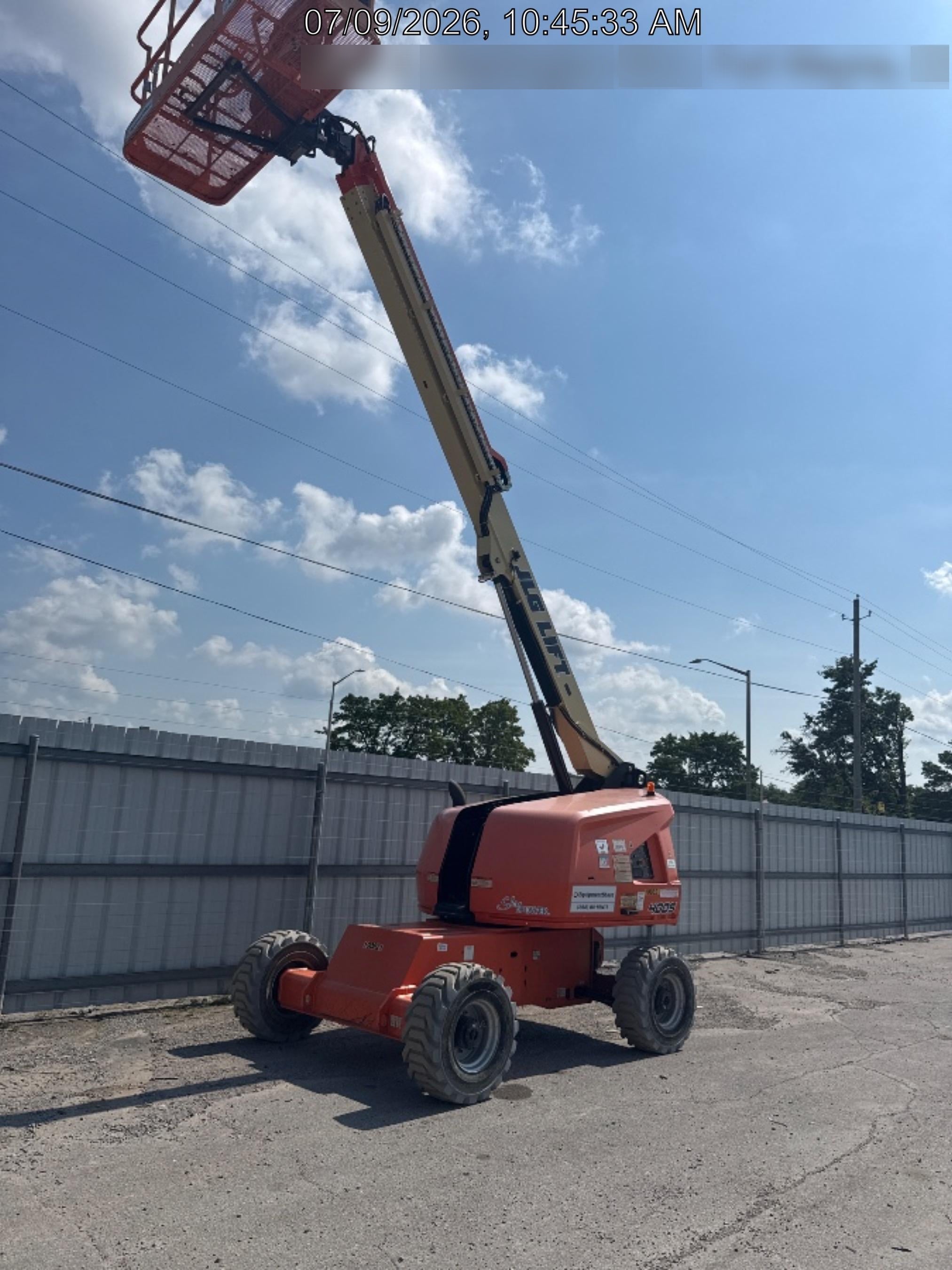 2021 JLG 400S