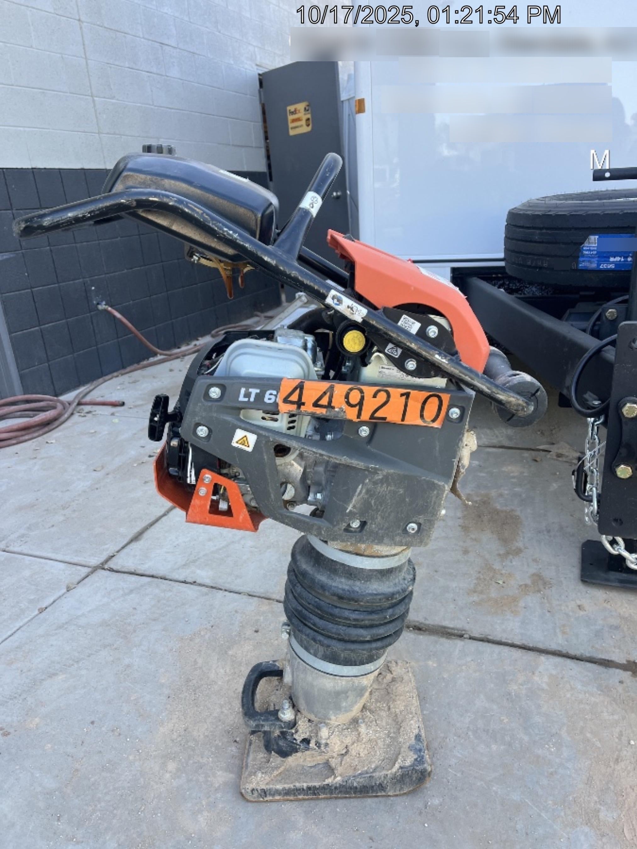 2024 HUSQVARNA LT6005