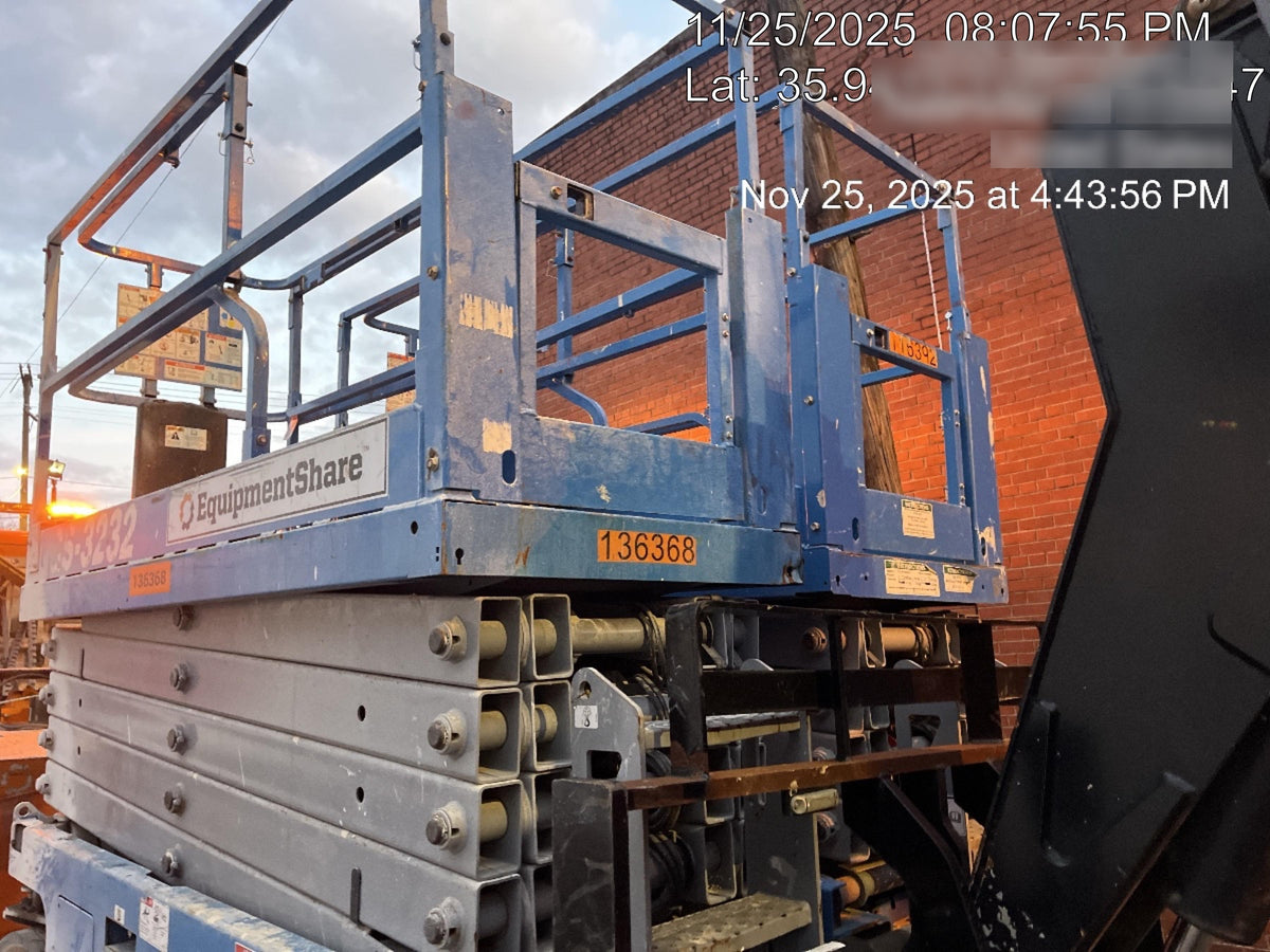 2021 GENIE GS-3232
