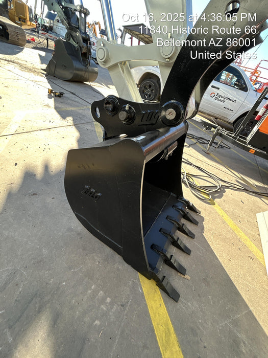 2025 TAKEUCHI 36" Bucket - Takeuchi