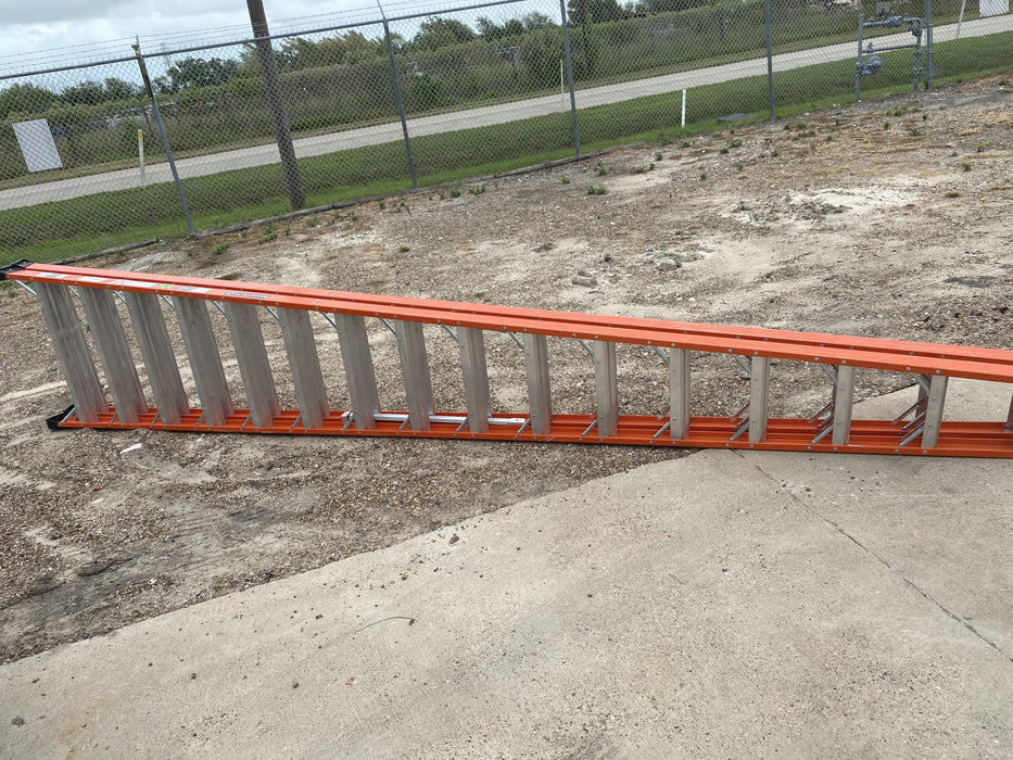 2023 LOUISVILLE LADDER FM1400HD